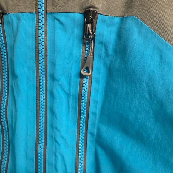 The North Face Men's Performance Jacket in Blue and Gray - Picture 3 of 13